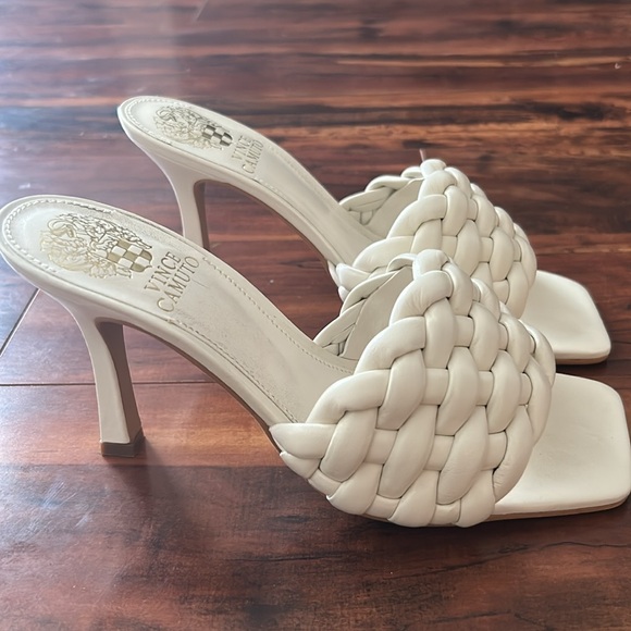 Vince Camuto Brinela Mule - Picture 4 of 7